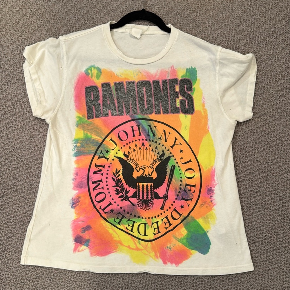 MadeWorn Ramones Tshirt XS distressed